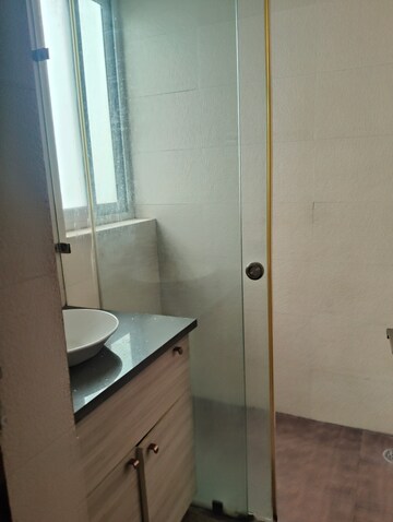 Bathroom in 3.5 BHK Apartment at Vipul Greens, Sector 48 – for Rent