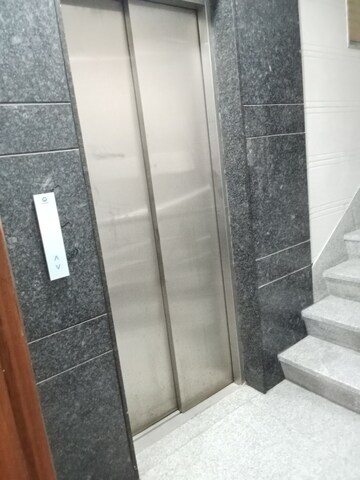 Building Lobby in 3 BHK Builder Floor at Veera Safdarjung Enclave, Safdarjung Enclave – for Rent