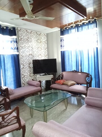 Living Room in 3 BHK Builder Floor at Veera Safdarjung Enclave, Safdarjung Enclave – for Rent
