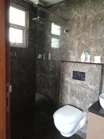 Bathroom in 3 BHK Builder Floor at Veera Safdarjung Enclave, Safdarjung Enclave – for Rent