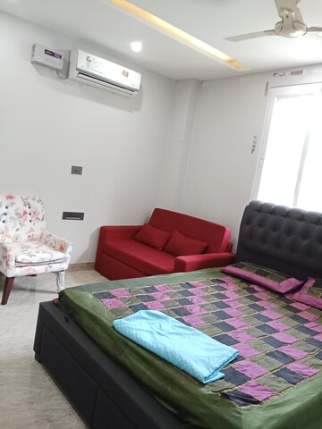Bedroom in 3 BHK Builder Floor at Veera Safdarjung Enclave, Safdarjung Enclave – for Rent