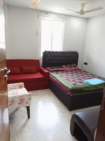 Bedroom in 3 BHK Builder Floor at Veera Safdarjung Enclave, Safdarjung Enclave – for Rent