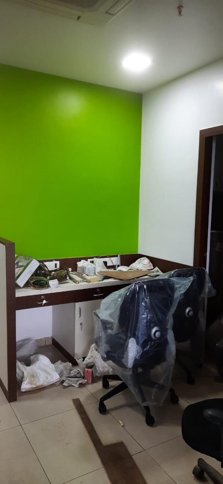 Team Area, remi-commercio Commercial Office Space 650 Sq.Ft. In Andheri West Mumbai 9156162