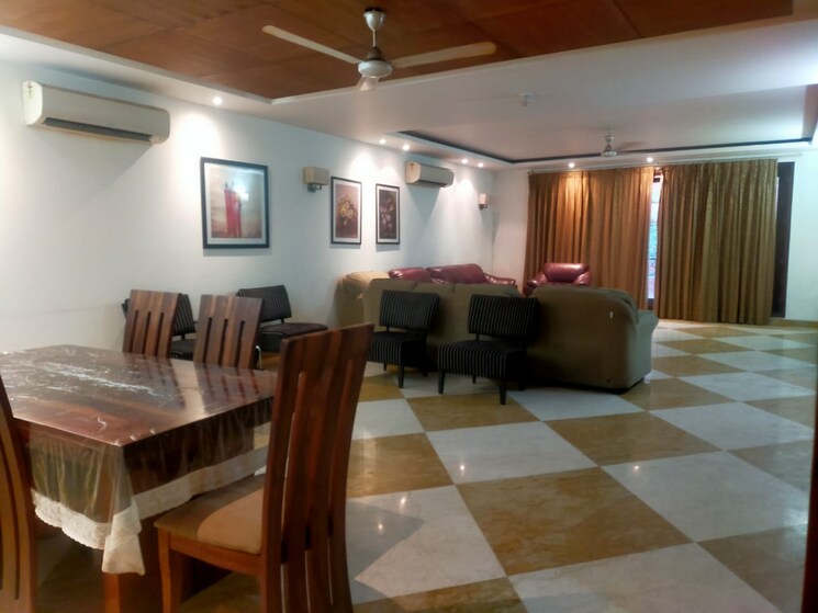 Living Room, dlf-the-crest 4 Bedroom 4000 Sq.Ft. Apartment In Sector 54 Gurgaon 9156164