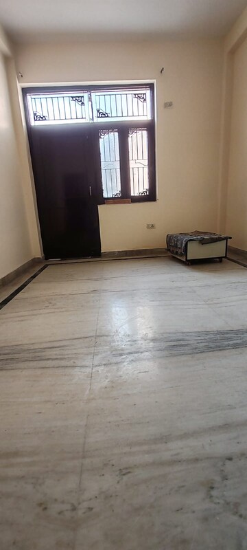 2 BHK Builder Floor For Rent in Sector 37 Greater Noida