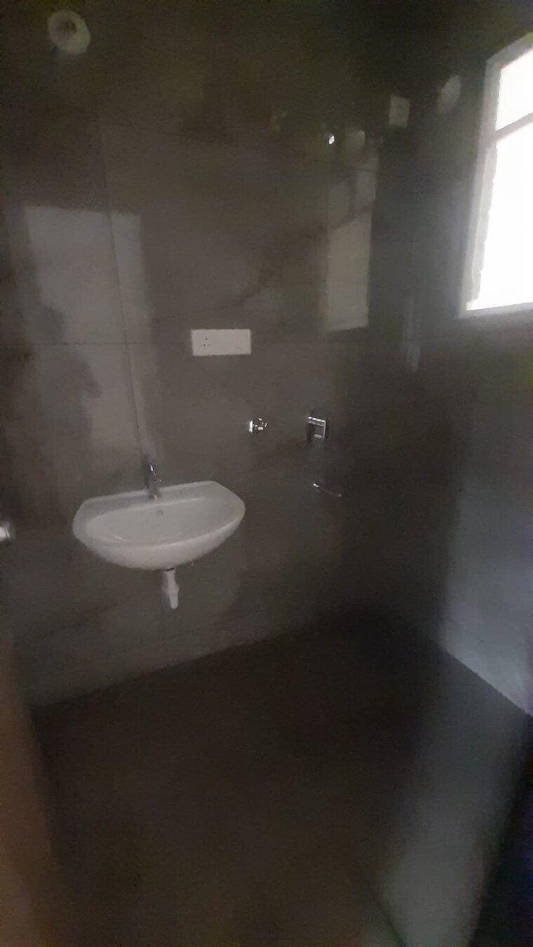 Bathroom, tirupati-regalia 2 Bedroom 767 Sq.Ft. Apartment In Vishrantwadi Pune 9156182