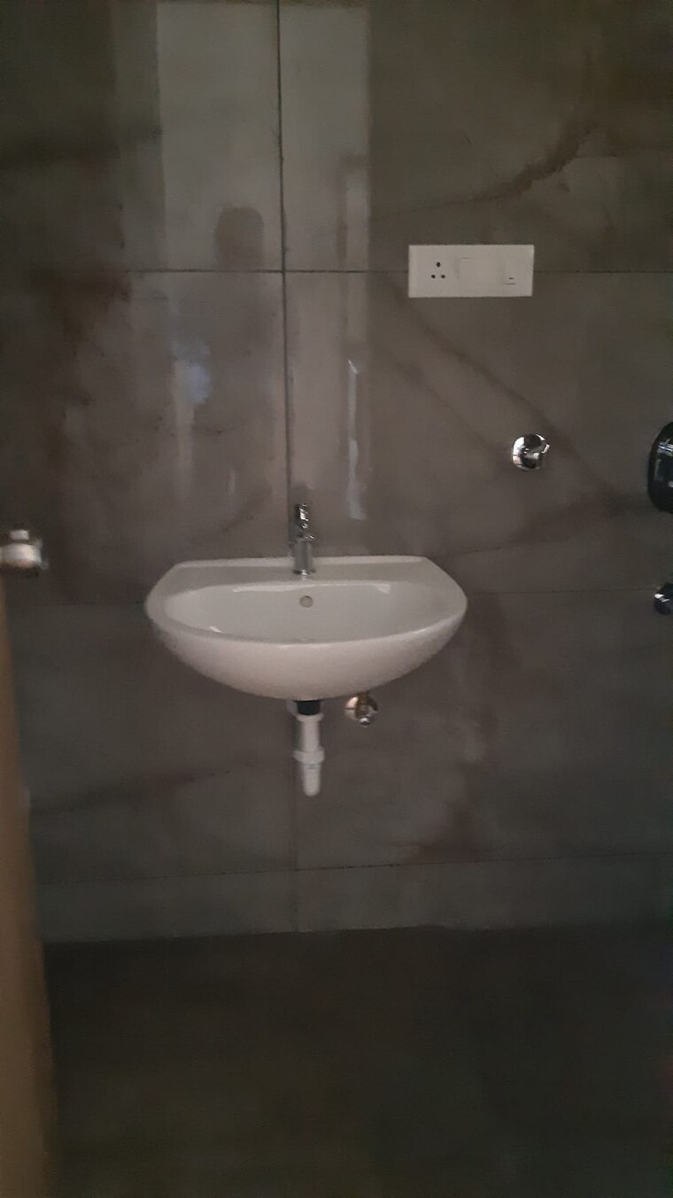 Bathroom, tirupati-regalia 2 Bedroom 767 Sq.Ft. Apartment In Vishrantwadi Pune 9156182