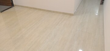 Room in 3 BHK Apartment at Group Seven Rushi Heights, Goregaon East – for Rent