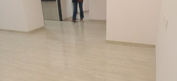 Room in 3 BHK Apartment at Group Seven Rushi Heights, Goregaon East – for Rent