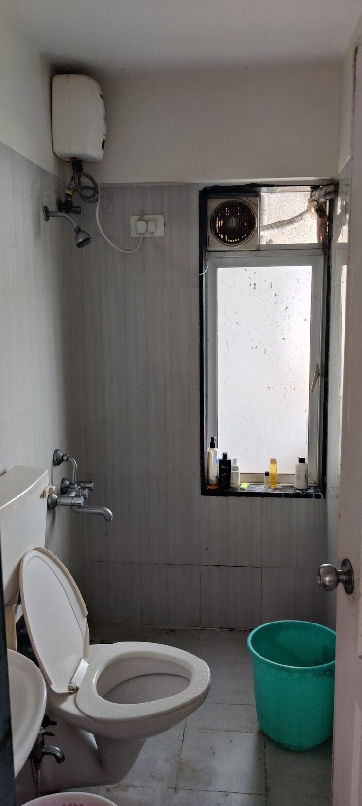 Bathroom, sd-shree-vighneshwar-heights 2.5 Bedroom 775 Sq.Ft. Apartment In Andheri West Mumbai 9156241