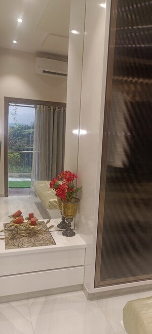 Furnished Amenities in 2 BHK Apartment at Ornate Serenity, Naigaon East – for Sale