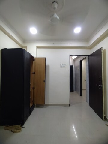 Furnished Amenities in 1 BHK Apartment at Versova – for Rent