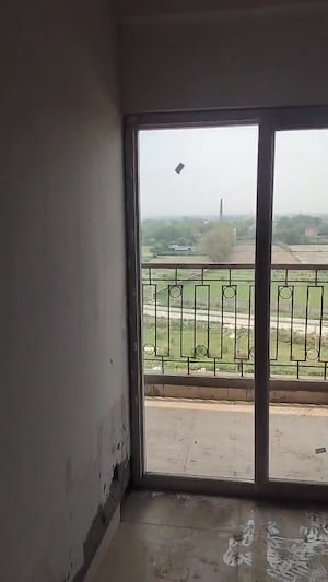 Room in 2 BHK Apartment at Shree Energy Classic Homes, Raj Nagar Extension – for Sale