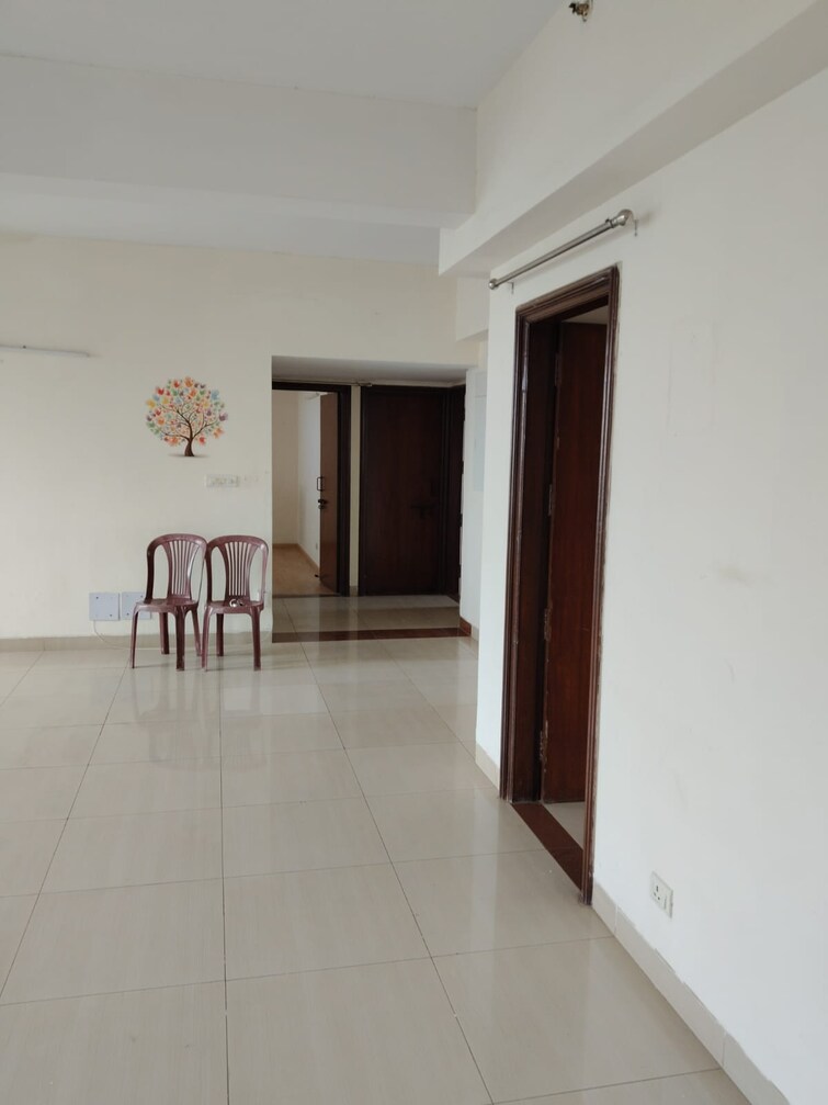 Cover Image, beta ii greater noida 2 Bedroom 200 Sq.Mt. Builder Floor In Beta Ii Greater Noida Greater Noida 9156282