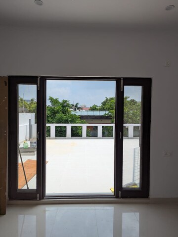 Room in 2 BHK Builder Floor at Beta Ii Greater Noida – for Rent