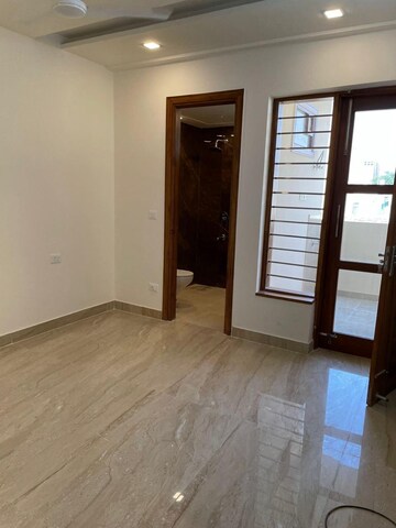 2 BHK Apartment For Rent in BPTP Discovery Park, Sector 80