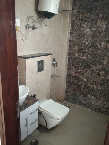 Bathroom in 2 BHK Apartment at RWA Apartments, Sector 31 – for Rent