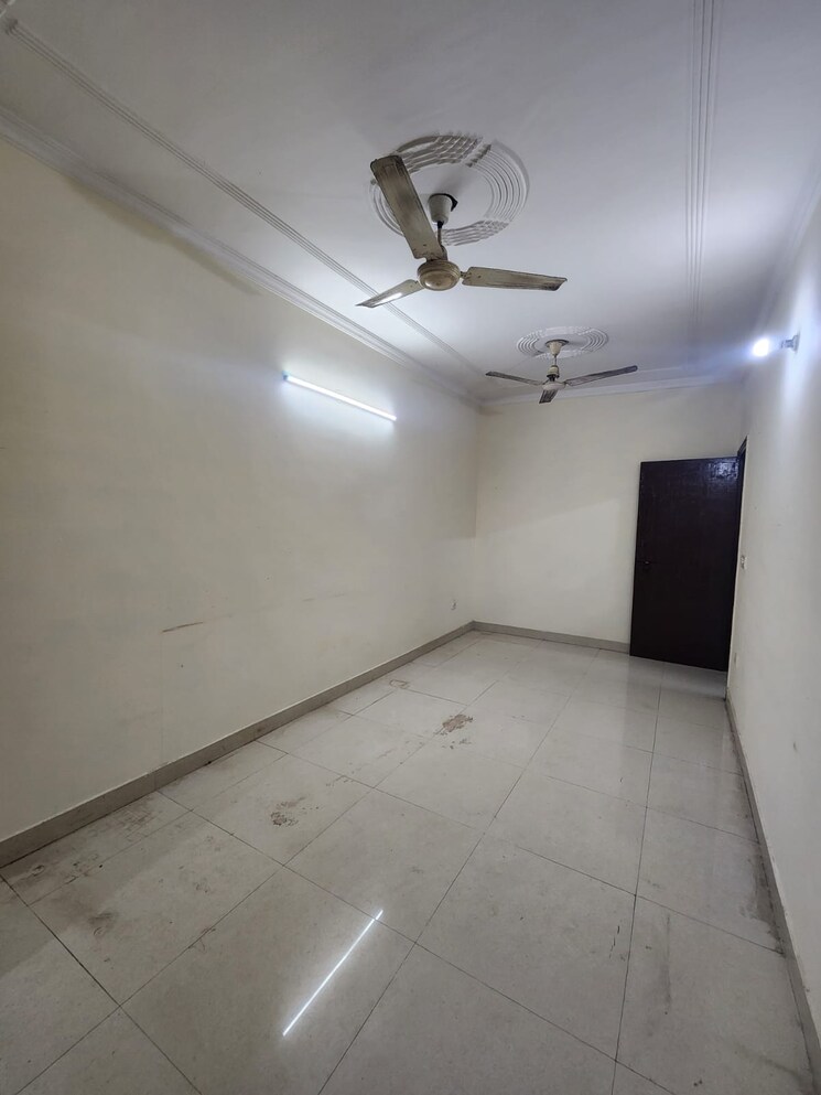 Room, chattarpur 1 Bedroom 450 Sq.Ft. Builder Floor In Chattarpur Delhi 9156404