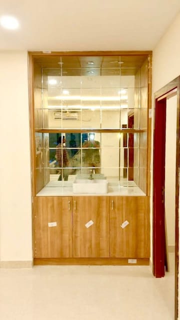 Room in 4 BHK Apartment at Financial District – for Rent