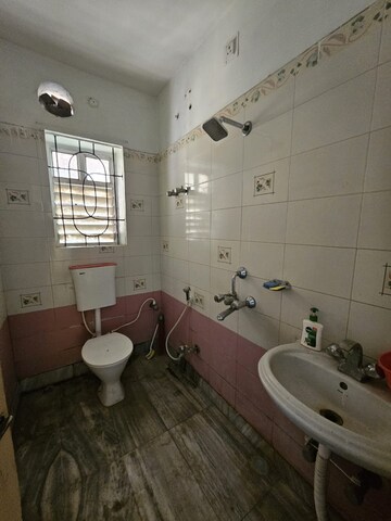 Bathroom in 3 BHK Independent House at Hatia – for Rent