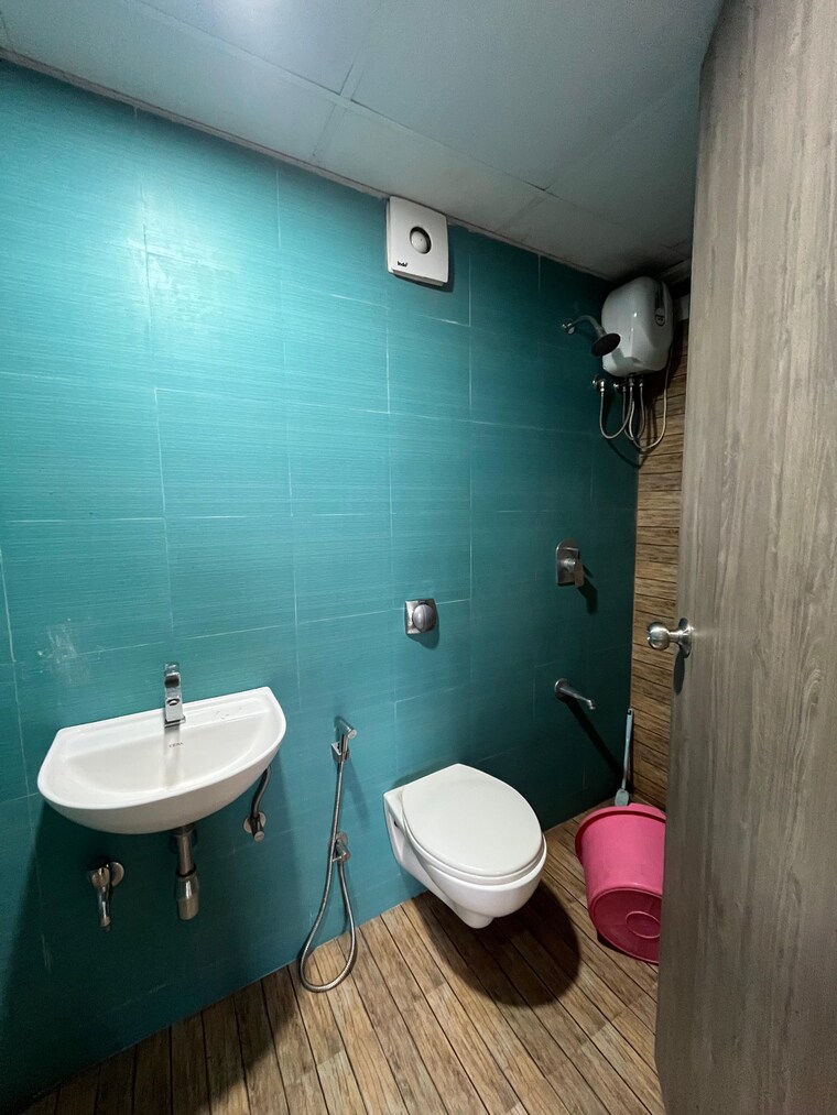 Bathroom, lodha-golden-dream 2 Bedroom 650 Sq.Ft. Apartment In Dombivli East Thane 9156438