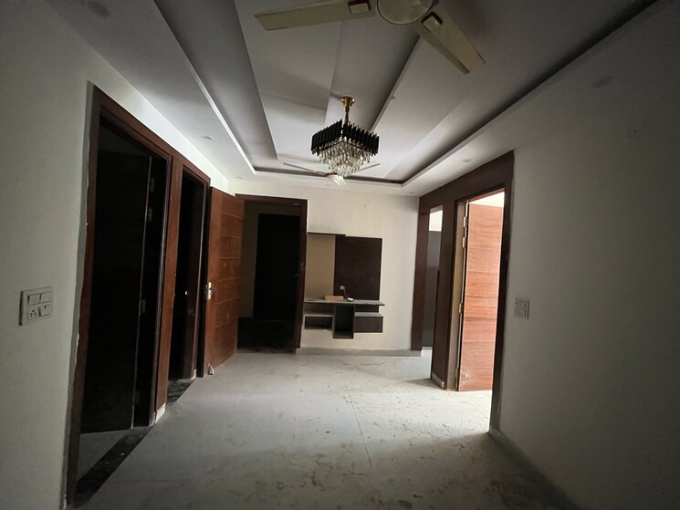 Room, sainik colony 3 Bedroom 1400 Sq.Ft. Builder Floor In Sainik Colony Faridabad 9156370