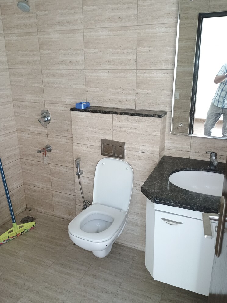 Bathroom, bptp-amstoria 3.5 Bedroom 2282 Sq.Ft. Builder Floor In Sector 102 Gurgaon 9156496