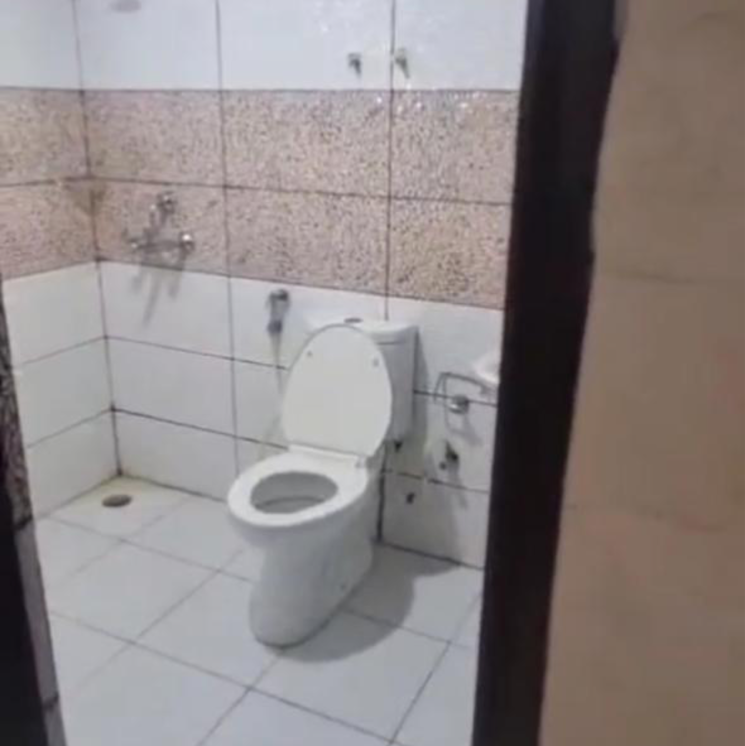 Bathroom, shiv-sai-emerald-heights 2 Bedroom 1245 Sq.Ft. Apartment In Sector 88 Faridabad 9156484