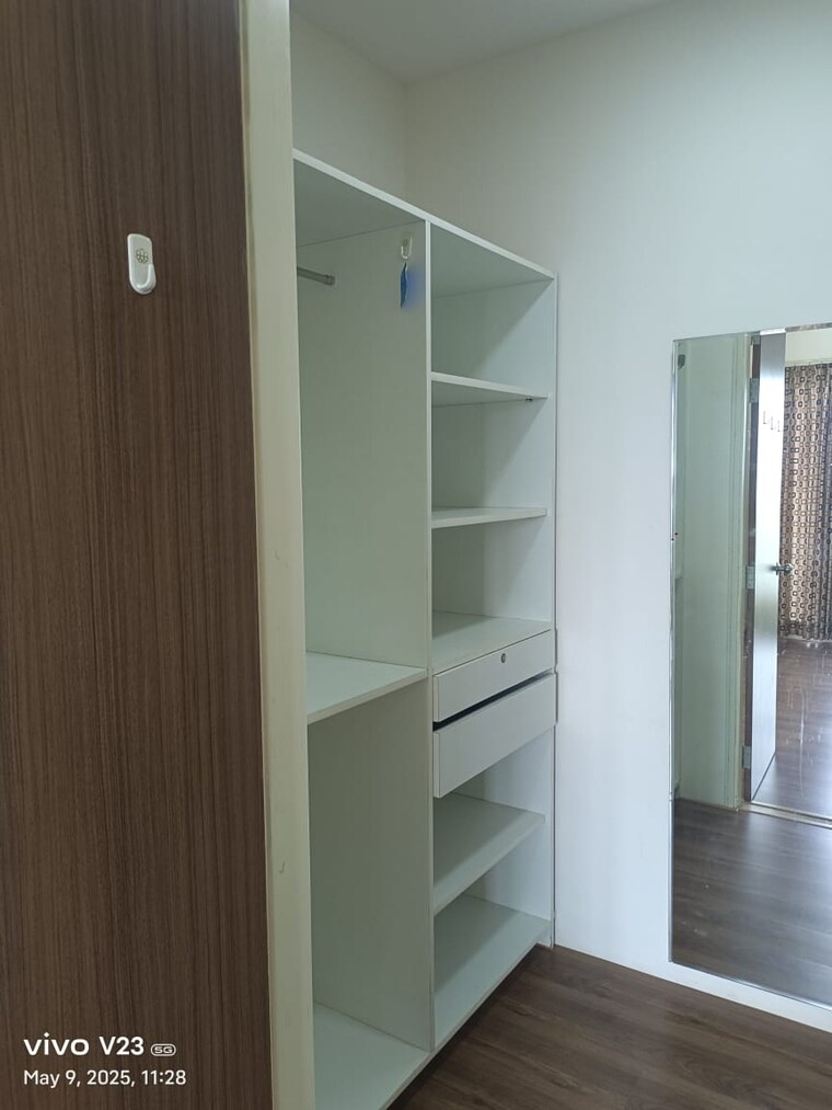 Room, lnt-crescent-bay-t5 3 Bedroom 1600 Sq.Ft. Apartment In Parel Mumbai 9156536