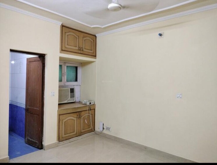 Room, sector 12 2 Bedroom 1200 Sq.Ft. Apartment In Sector 12 Delhi 9156518