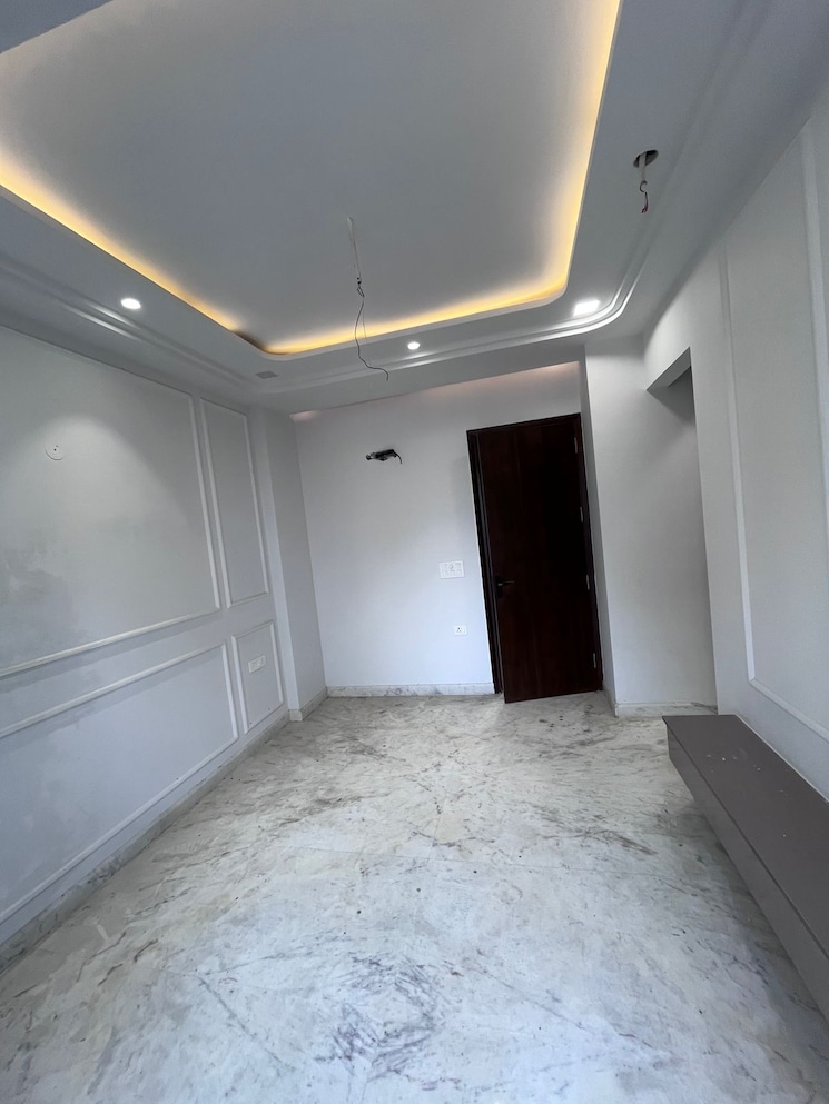 Room, paschim vihar 2 Bedroom 750 Sq.Yd. Builder Floor In Paschim Vihar Delhi 9156612