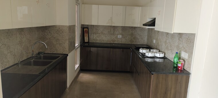 Kitchen, uchdpl-veridia-oakwood-enclave 4 Bedroom 2385 Sq.Ft. Builder Floor In Wave City Ghaziabad 9156598