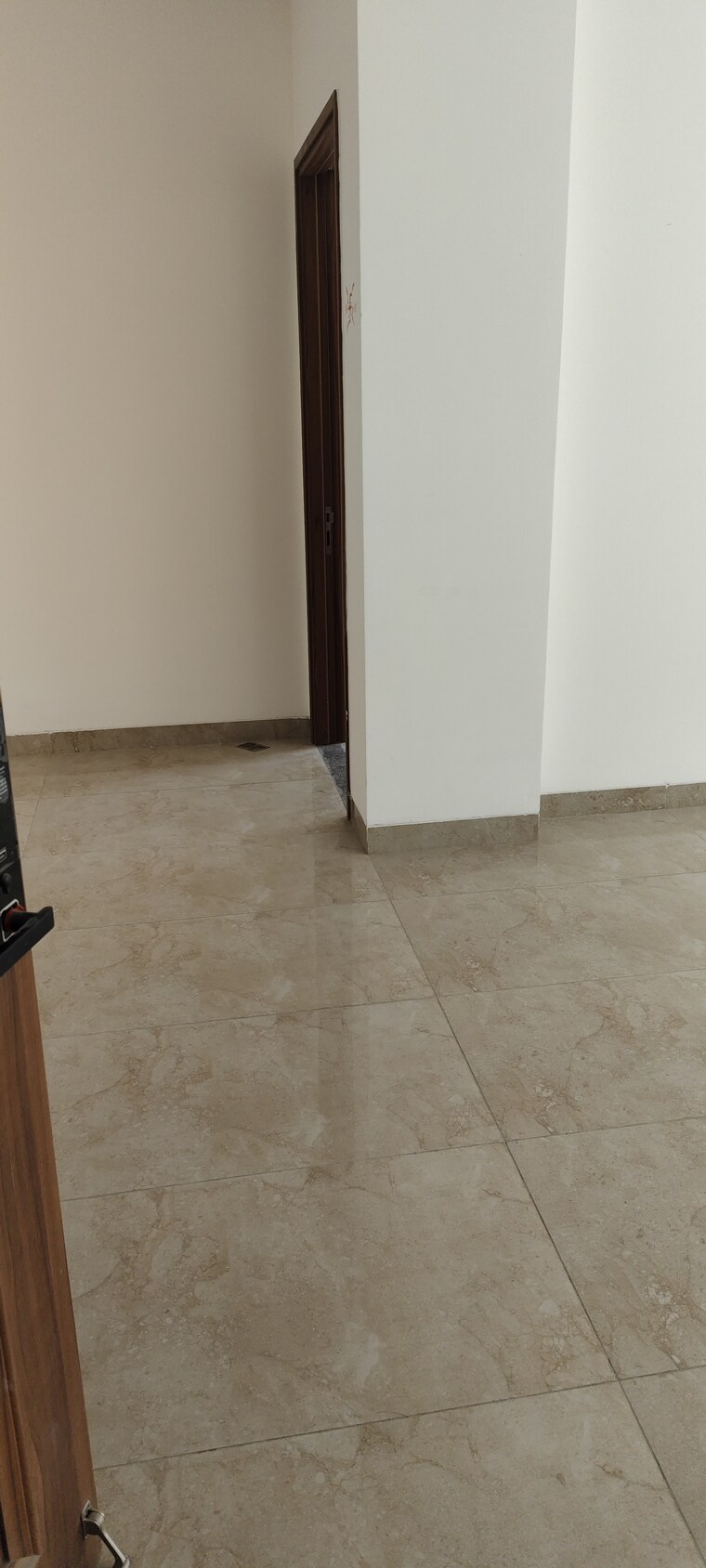 Entrance, uchdpl-veridia-oakwood-enclave 4 Bedroom 2385 Sq.Ft. Builder Floor In Wave City Ghaziabad 9156598