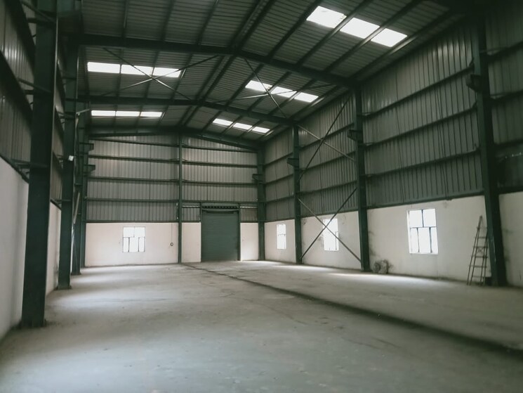 Room, ecotech 1 greater noida Commercial Industrial Plot 1000 Sq.Mt. In Ecotech 1 Greater Noida Greater Noida 9156567