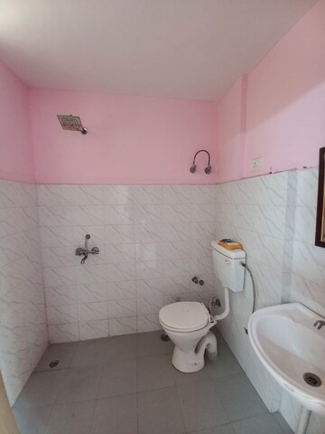 Bathroom in 2 BHK Apartment at Ninex RMG Residency, Sector 37c – for Rent