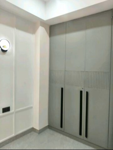 Building Lobby in 3 BHK Apartment at Runwal Towers, Mulund West – for Rent