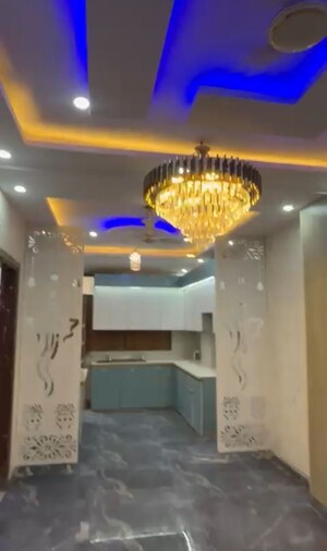 Furnished Amenities in 3 BHK Builder Floor at Dwarka Mor – for Sale