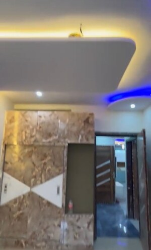 Furnished Amenities in 3 BHK Builder Floor at Dwarka Mor – for Sale