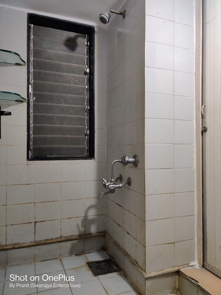 Bathroom, hiranandani-gardens-canna 1 Bedroom 450 Sq.Ft. Apartment In Powai Mumbai 9156584