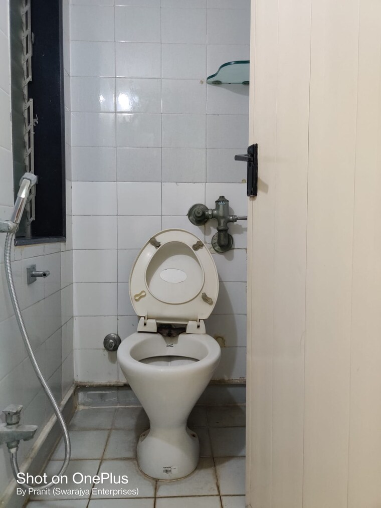 Bathroom, hiranandani-gardens-canna 1 Bedroom 450 Sq.Ft. Apartment In Powai Mumbai 9156584