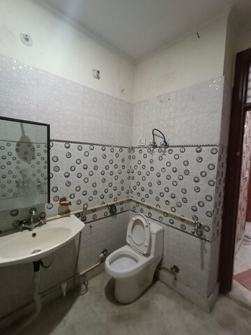 Master Bedroom in 4 BHK Builder Floor at Vasundhara Sector 5 – for Sale