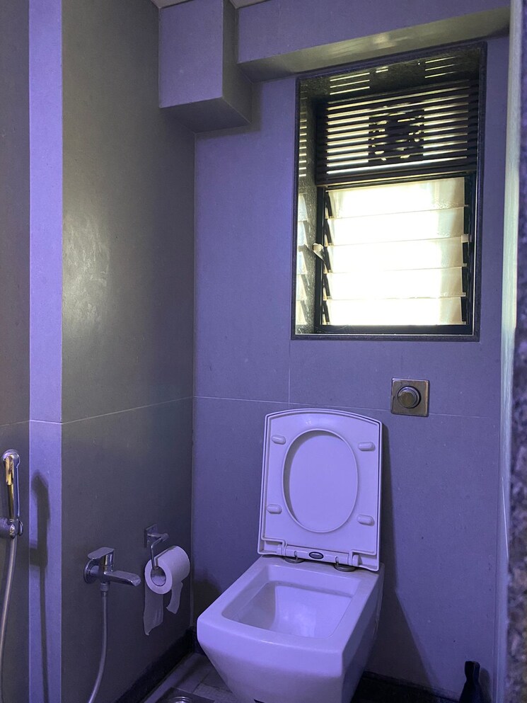 Bathroom, oberoi-chambers Commercial Office Space 660 Sq.Ft. In Andheri West Mumbai 9156629