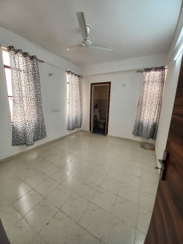 Bedroom in 2 BHK Apartment at Ninex RMG Residency, Sector 37c – for Rent