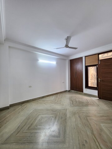 Room in 3 BHK Builder Floor at Chattarpur – for Rent