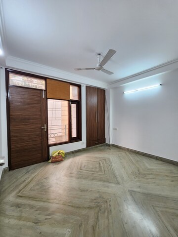 Room in 3 BHK Builder Floor at Chattarpur – for Rent