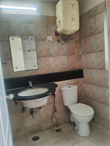 Master Bedroom in 3 BHK Apartment at Orchid Petals, Sector 49 – for Rent
