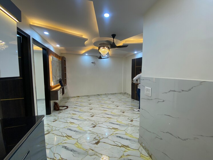 Room, subhash nagar 2 Bedroom 77 Sq.Yd. Apartment In Subhash Nagar Delhi 9156642