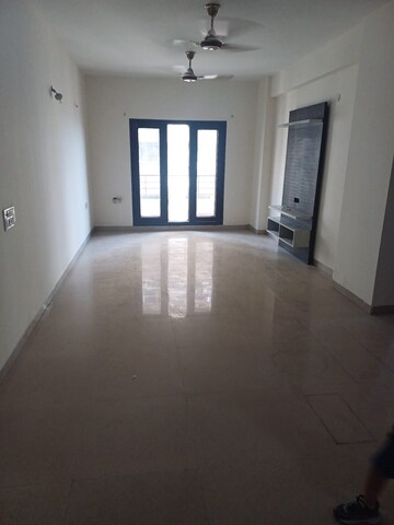 Room in 3 BHK Apartment at Amolik Sankalp, Sector 85 – for Rent