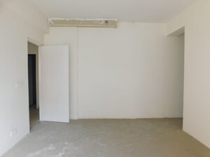 Room in 3 BHK Apartment at Jaypee Greens Kosmos, Sector 134 – for Sale