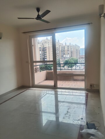 Room in 3 BHK Apartment at Orchid Petals, Sector 49 – for Rent
